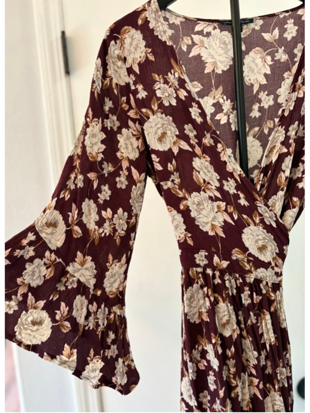 American Eagle Outfitters Long Sleeve Wrap Dress L Burgundy Beige Floral - Picture 3 of 9